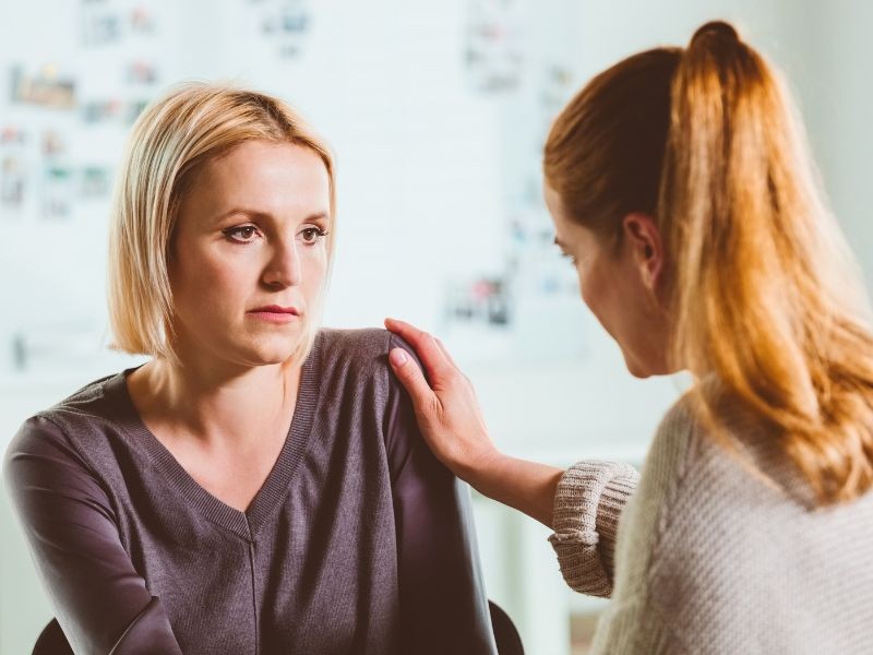Sinais de baixa autoestima e como trabalhar isso na terapia