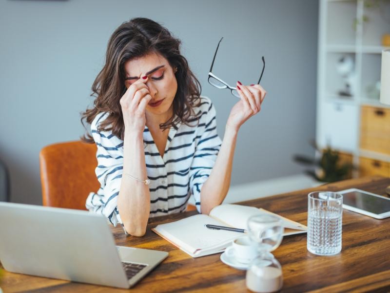 Guia Definitivo de Como Diferenciar o Burnout de Estresse Comum