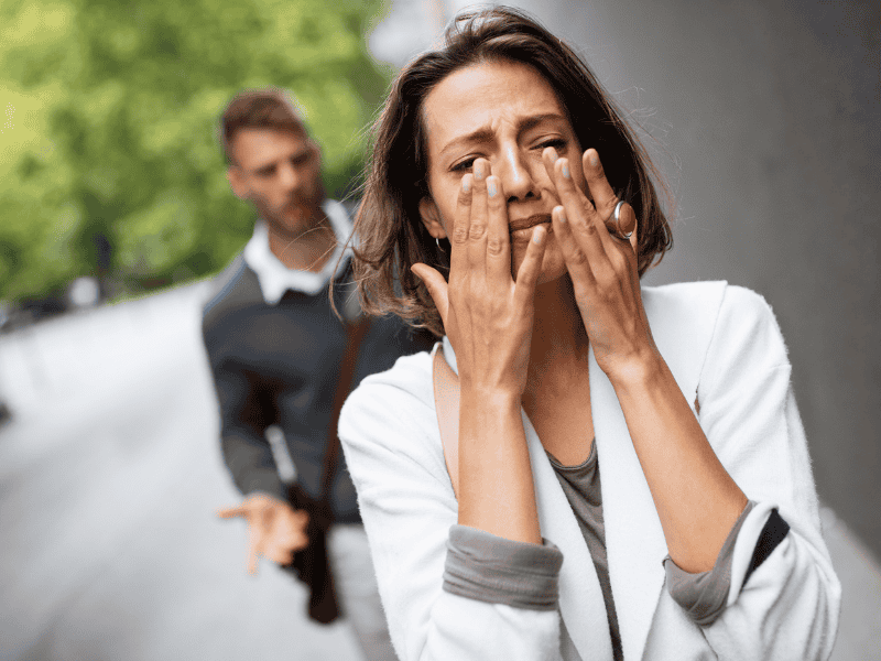 Rejeição: Quais Pensamentos Vêm à Sua Mente Quando Você Se Sente Exposto a Pessoas e Situações?