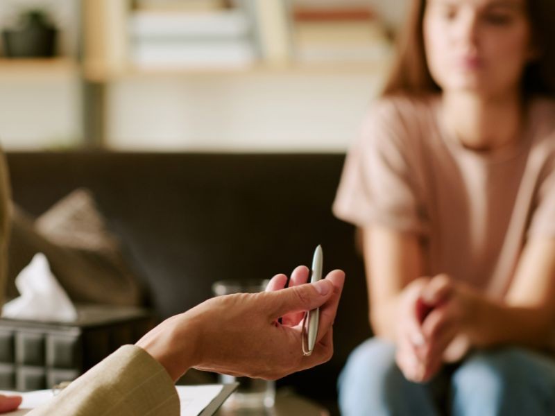 Escolhas difíceis e suas consequências emocionais um olhar psicológico na abordagem humanista fenomenológica